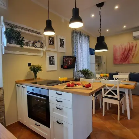 Casa Del Mar Apartment